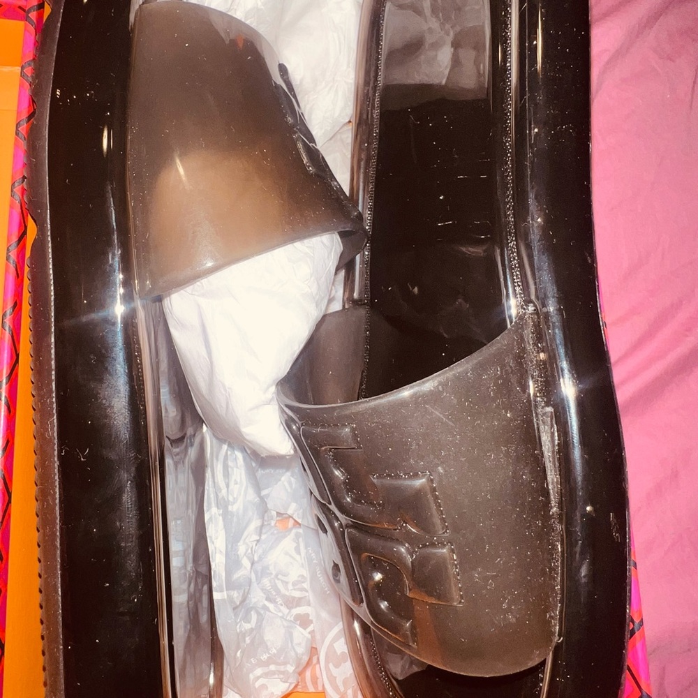 Women's Black Patent Slip-On Jelly
